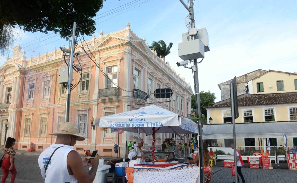 Capa: Prefeitura de Salvador oferece pontos de wi-fi gratuitos à população