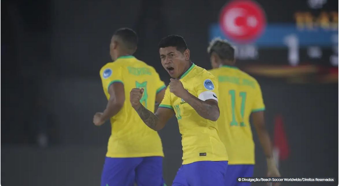 Capa: Brasil inicia Copa do Mundo de Beach Soccer com vitória sobre Omã