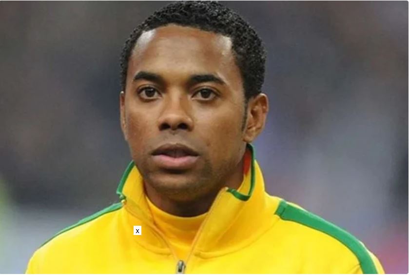 Capa: Robinho passa noite na cadeia e ficará uma semana em cela separada de 2mx4m