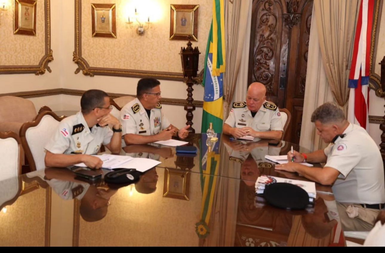 Capa: Polícia Militar da Bahia Discute Novas Estratégias de Segurança Pública