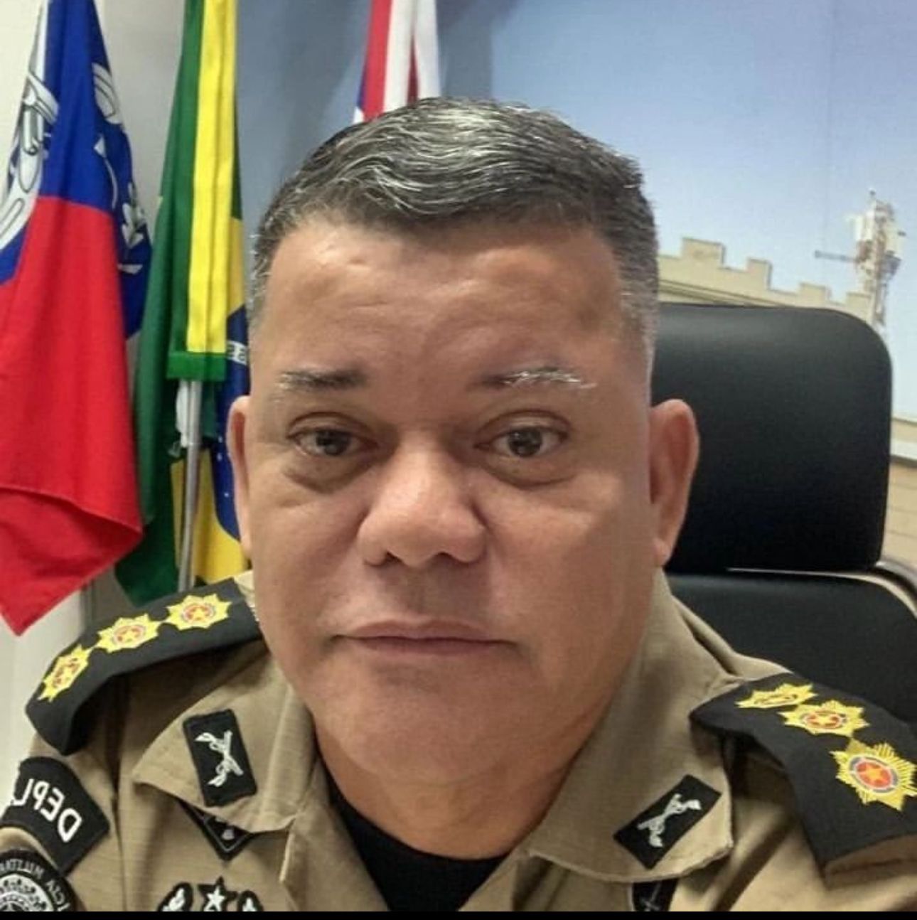 Capa: Coronel da PMBA alcança excelência acadêmica e liderança exemplar