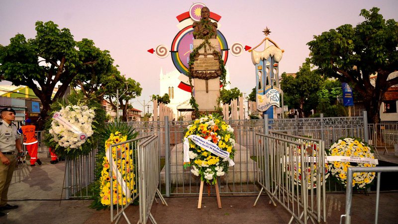 Capa: 2 de Julho: Tudo pronto para o desfile em Salvador