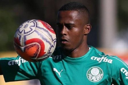 Capa: Vitória anuncia ex-Palmeiras e avança na contratação de dupla do Cruzeiro em pacotão de reforços