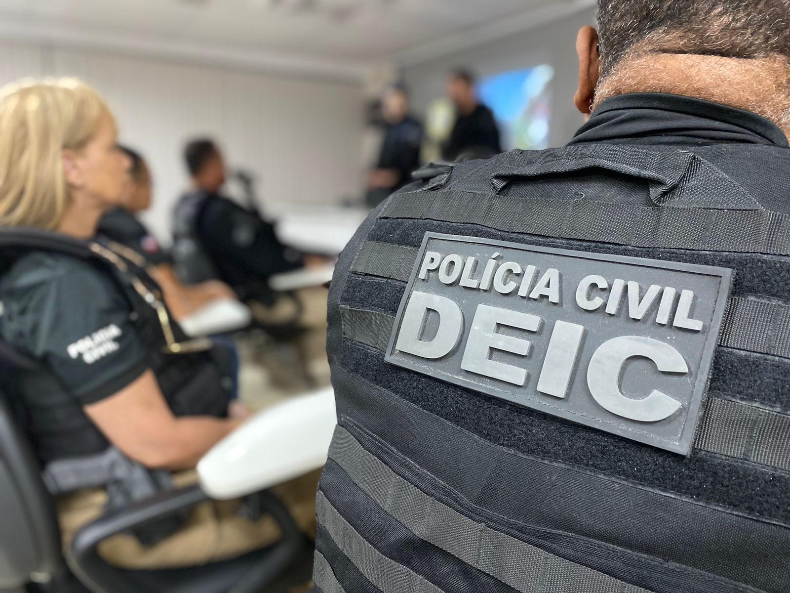 Capa: Polícia Civil cumpre mandados contra suspeitos de praticarem extorsão mediante a sequestro