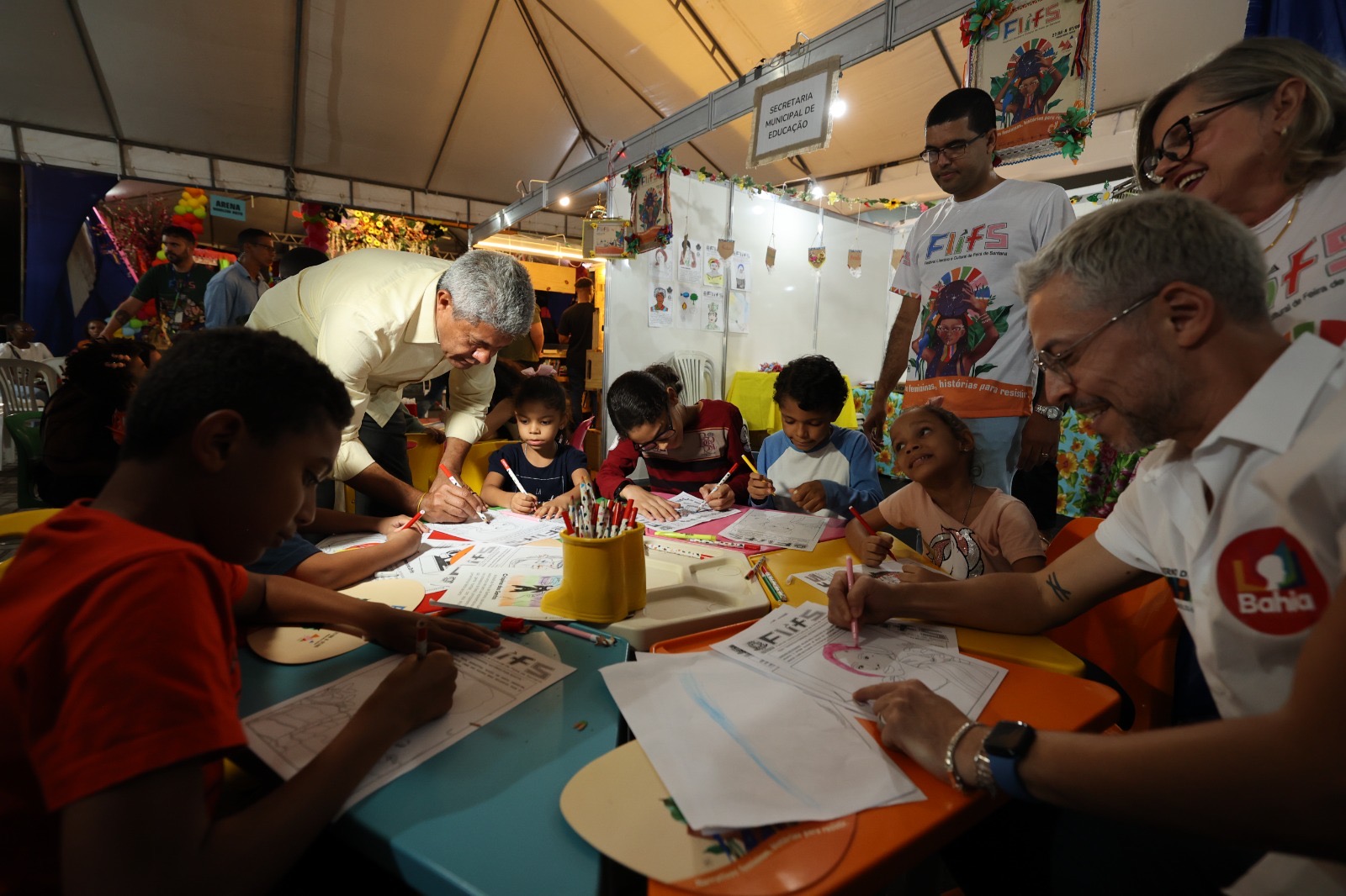 Capa: Jerônimo Rodrigues participa de abertura oficial do Festival Literário e Cultural de Feira de Santana