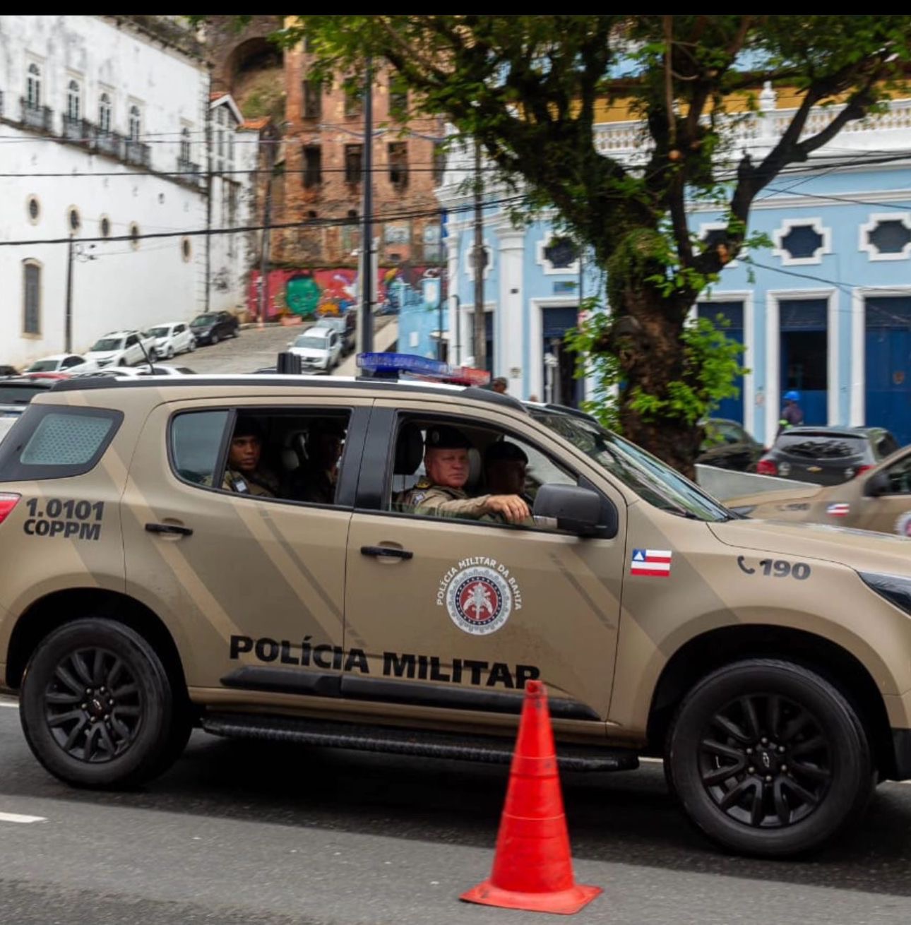 Capa: PM intensifica ações durante 24h nesta sexta (23) em toda Bahia