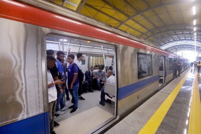 Capa: Estudantes da rede estadual terão gratuidade no metrô para fazer as provas do Enem