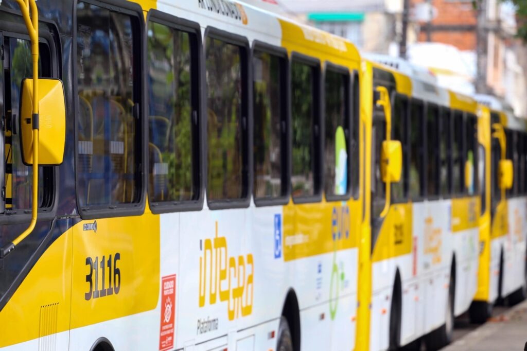 Capa: Transporte público em Salvador será gratuito neste domingo (6)