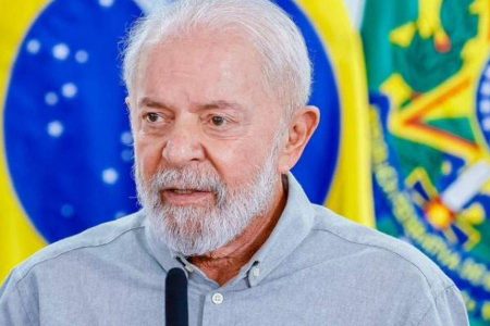 Capa: Lula está apto a exercer sua rotina de trabalho, diz boletim de saúde