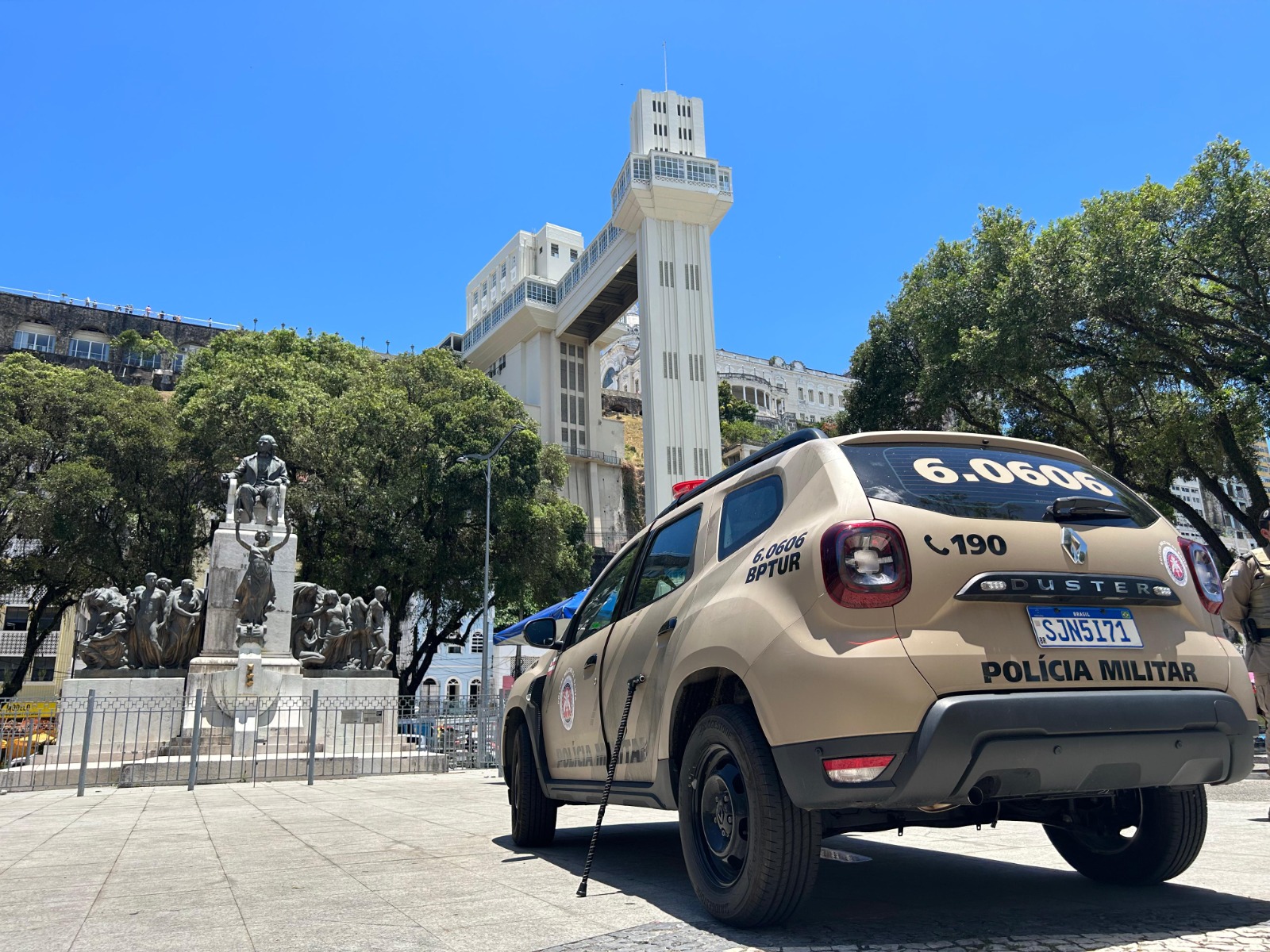 Capa: Operação Navio garante segurança para mais de 5 mil turistas que desembarcam de cruzeiros em Salvador