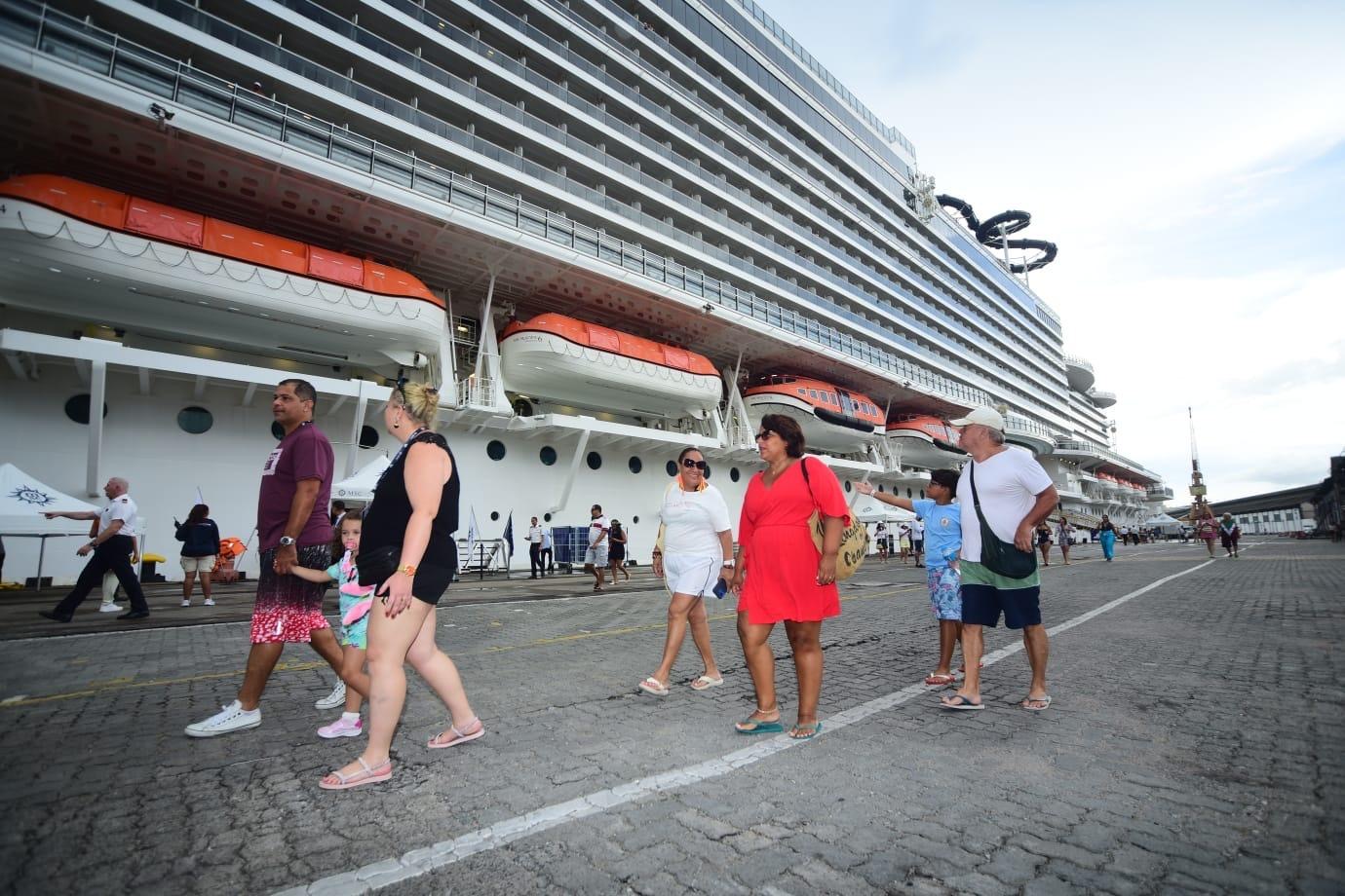 Capa: Eventos e temporada de cruzeiro aquecem turismo em Salvador antes mesmo do verão