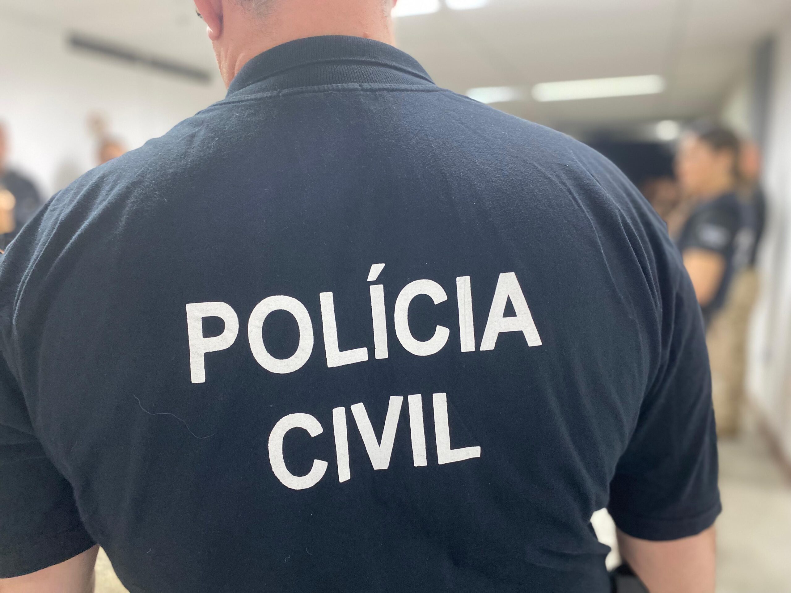 Capa: Polícia Civil cumpre mandado prisão contra líder espiritual