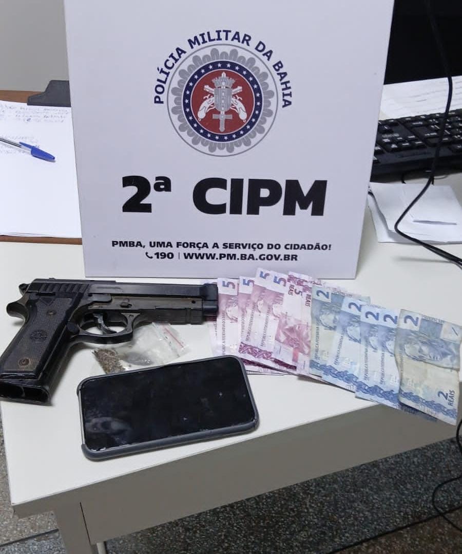 Capa: Polícia Militar apreende réplica de pistola e droga no Barbalho